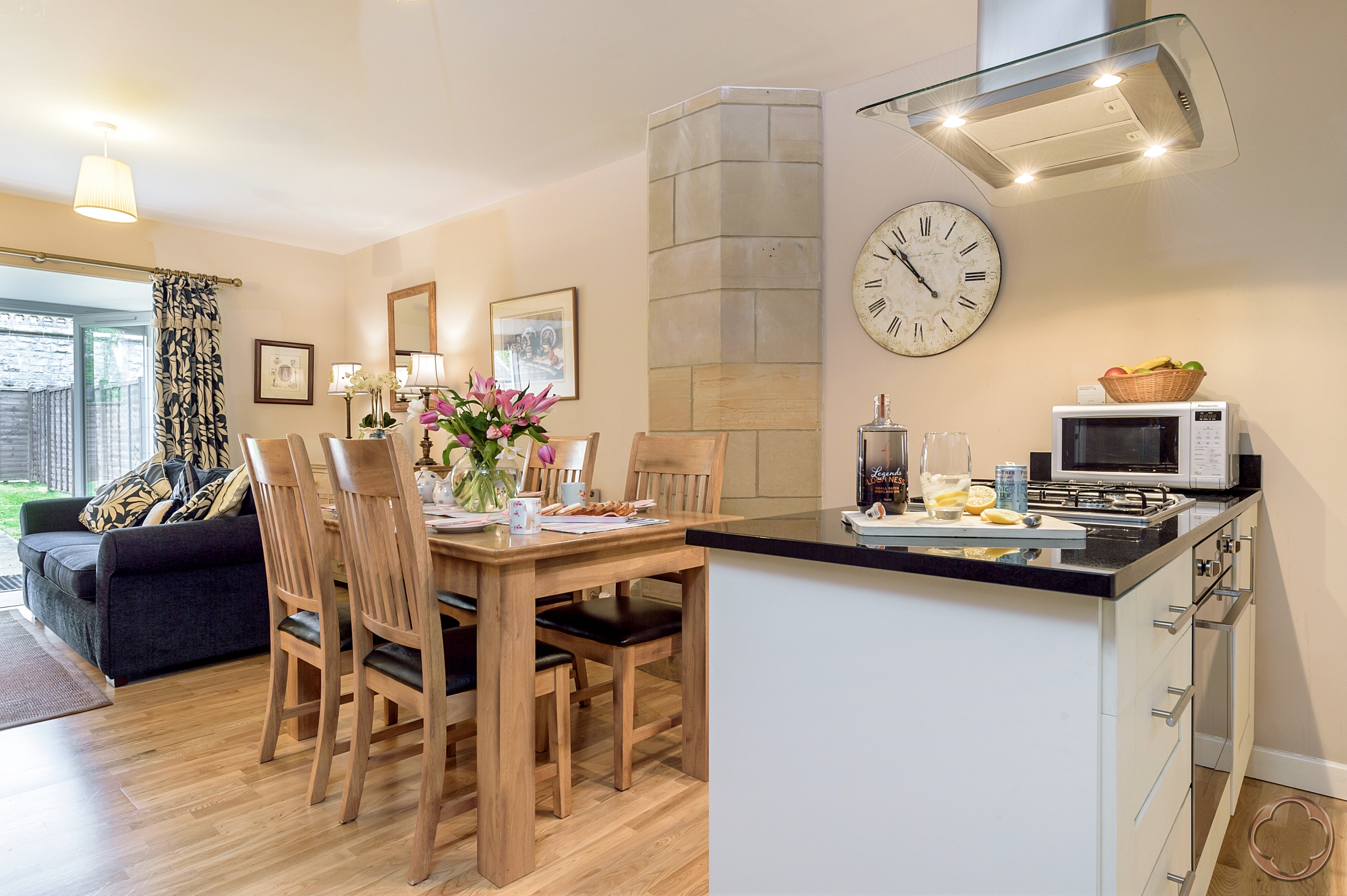 Luxury apartment for rent in Fort Augustus, the Abbey Garden apartment, sleeps 4 people with the Highland Club Direct 